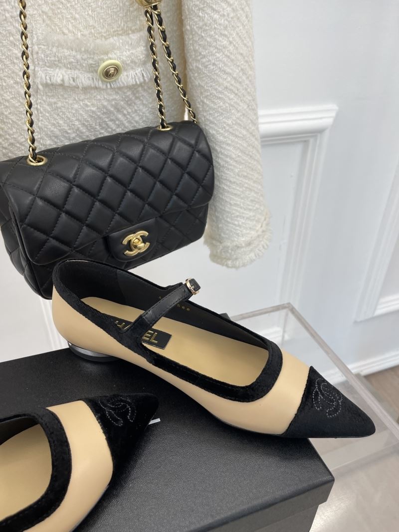 Chanel Low Shoes